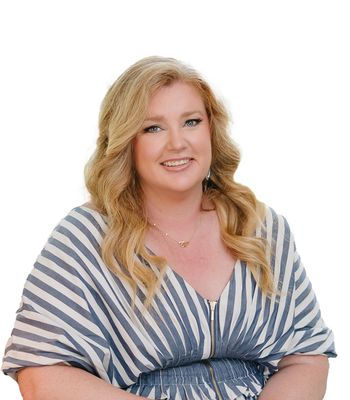 Portrait of Katie Glaser, REALTOR®.